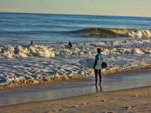 120152surfingfriends.jpg